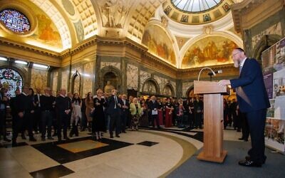 Chief Rabbi Ephraim Mirvis addresses JLC event. 
Pic: Mark Thomas