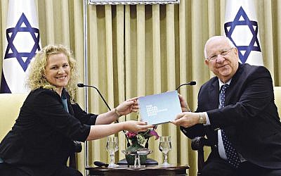 Joanna Landau with President Rivlin at the launch of Vibe Israel