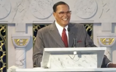 Louis Farrakhan giving a sermon